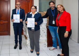 Bienes Nacionales dona equipos tecnológicos a la Hermandad de Veteranos Pensionados